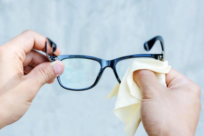How To Clean Your Eyeglasses?